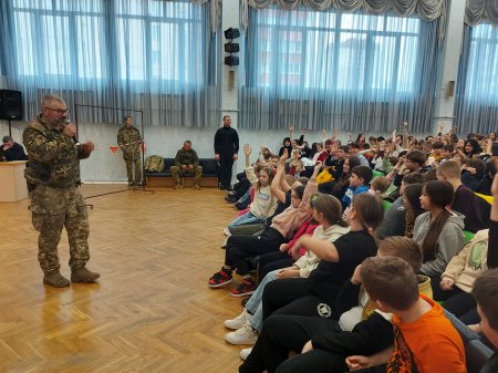 Навчання: "Дивись під ноги, дивись куди ідеш!" Навчання: "Дивись під ноги, дивись куди ідеш!"